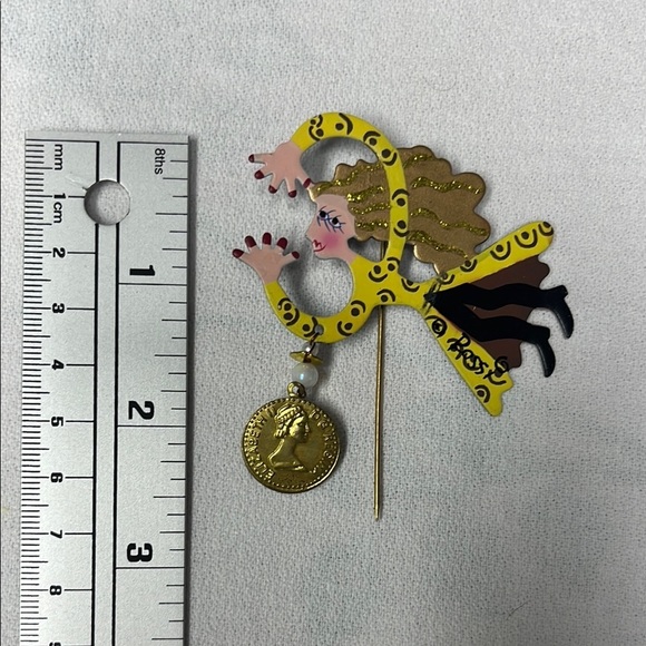 Karen Rossi Flying Girl Brooch with Yellow w/ Gold Accents Vintage - Picture 5 of 6